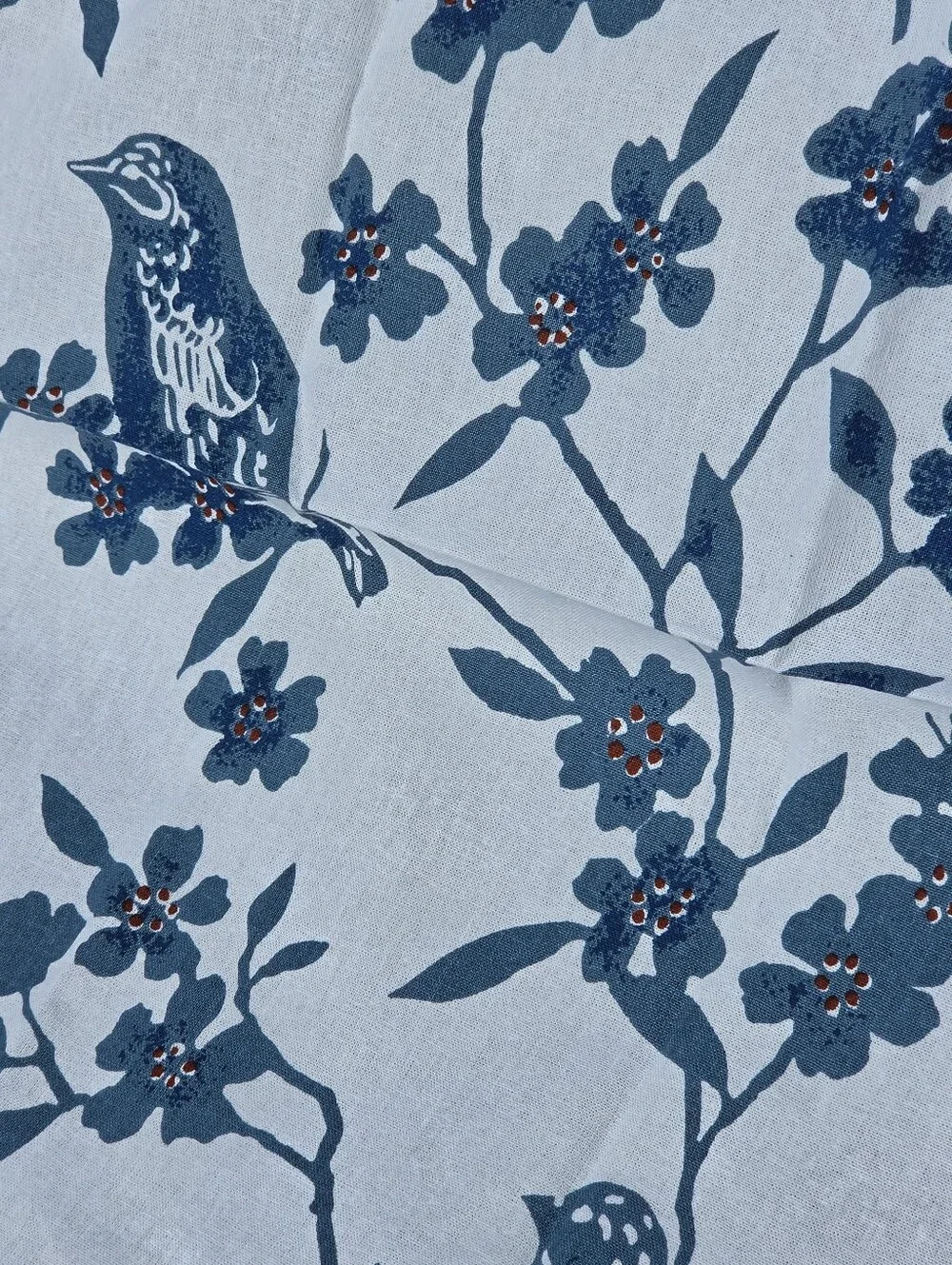 no brand white blue